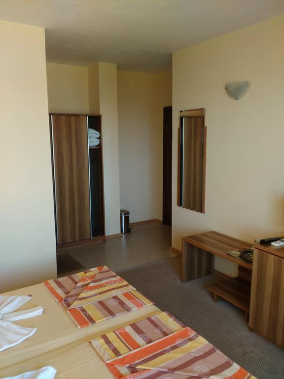 Fits Guest House Primorsko Bagian luar foto