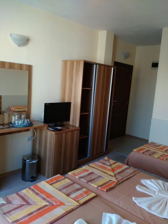 Fits Guest House Primorsko Bagian luar foto