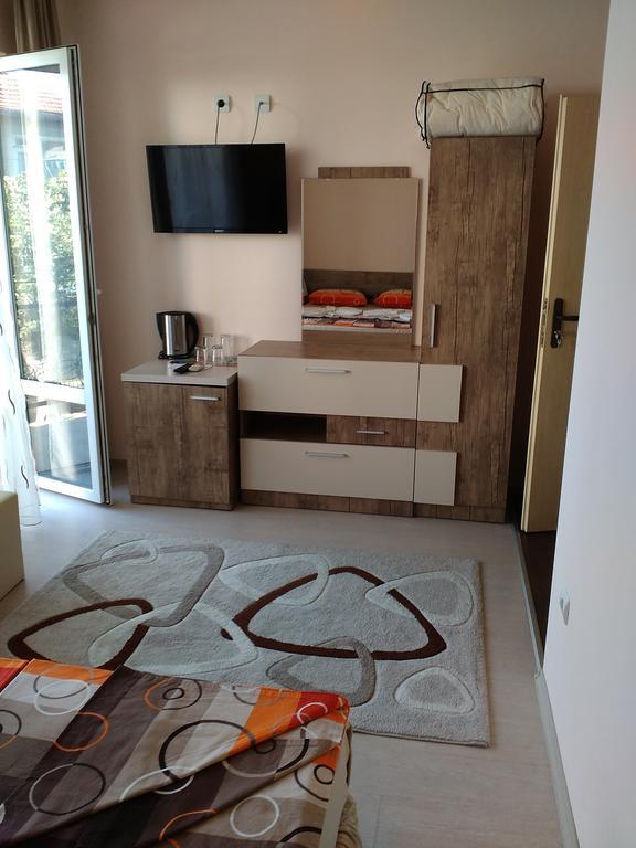 Fits Guest House Primorsko Bagian luar foto