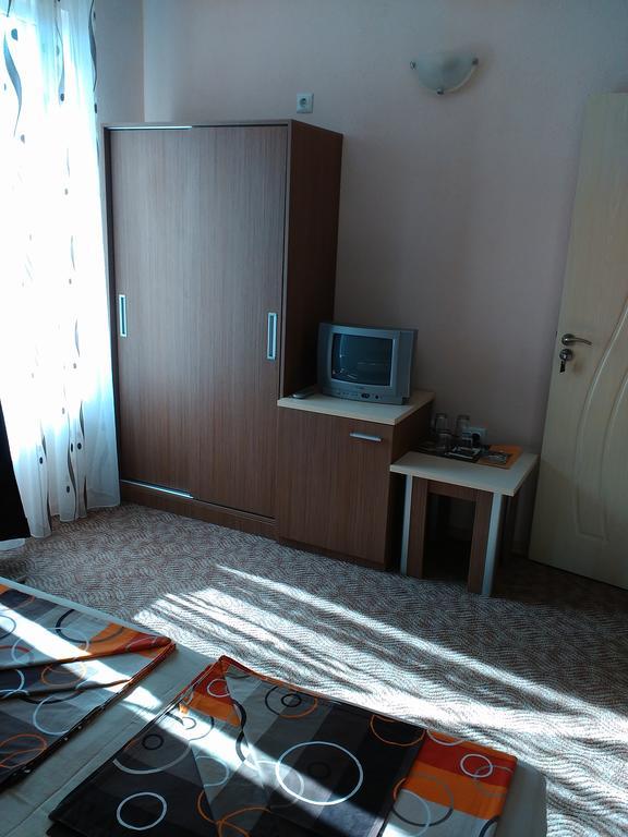 Fits Guest House Primorsko Bagian luar foto