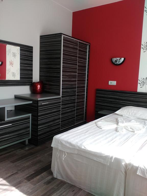Fits Guest House Primorsko Bagian luar foto
